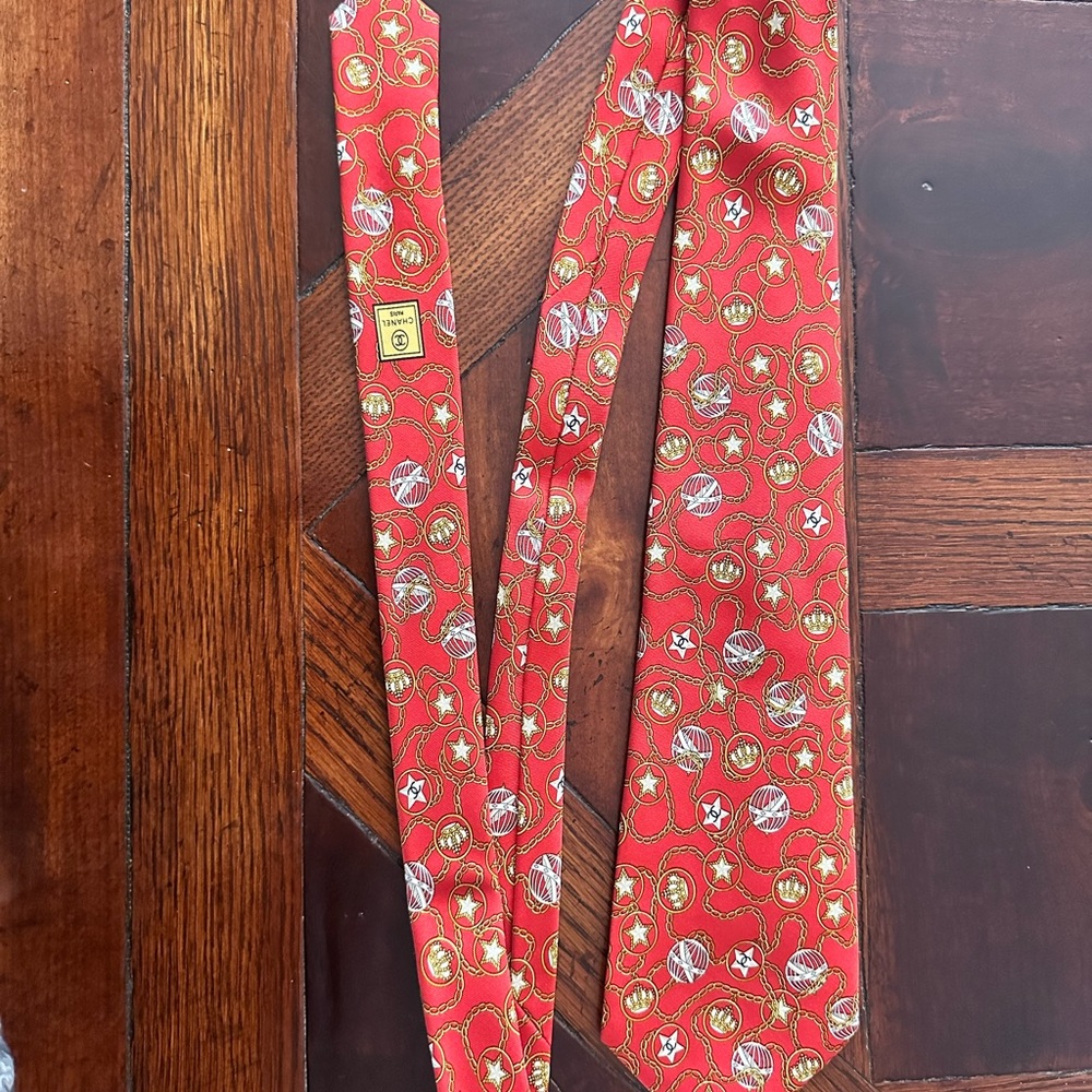 Chanel Red Patterned Tie - Picture 16 of 16